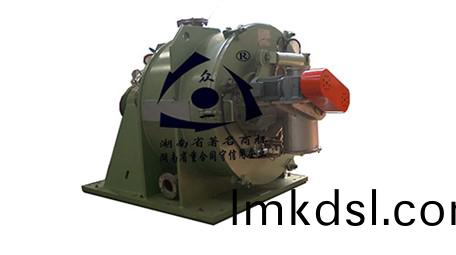 臥式(shi)虹(hong)吸(xi)颳刀(dao)離心機